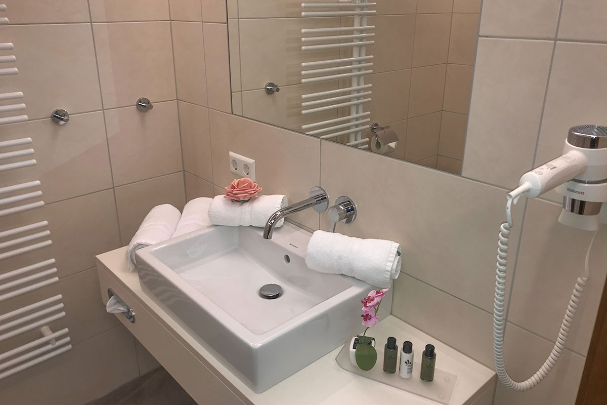 Doppelzimmer Enzian - Andis Skihotel in Obertauern